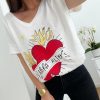 Caperucita Rosa (Rosa Navarro) Camiseta Oversize Blanca Manga Corta Corazon Rojo Vibra Alto (L37)