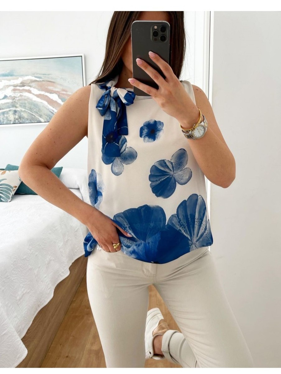 Caperucita Rosa (Rosa Navarro) Blusa Gasa Cuello Halter Blue Flowers (V01)